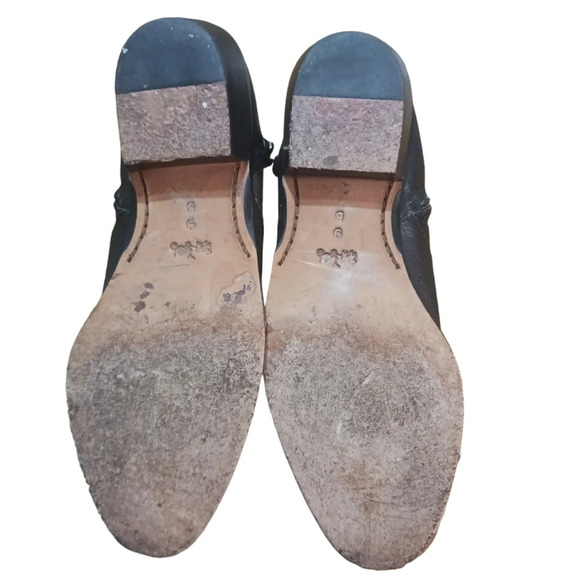 Coach Black Leather Booties Ankle Boots w Gold Chain Detail size 9 - Picture 9 of 13